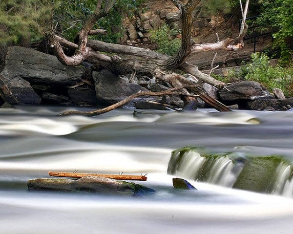 stromend water